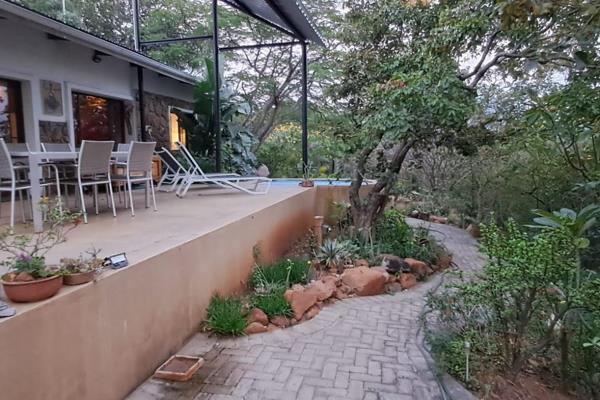 Come and join the small community of Kampersrus, in the shadow of the Northern Drakensberg, adjacent to the Blyde River Canyon and half ...