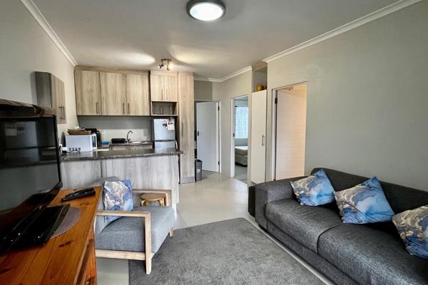 Ground floor 2 bedroomed apartment for rent.  

WOULD SUIT A SINGLE PERSON OR A PARENT WITH ONE CHILD

The apartment consists of an ...