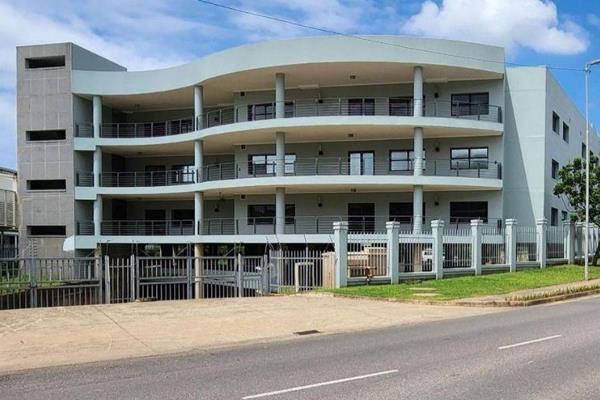 This 3,445m2 office facility in Riverhorse Valley is suited to corporate headquarters, BPO operators, training centres, shared ...