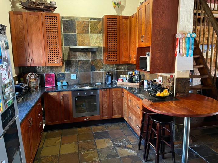 Listing number: P24-117284481, Image number: 2