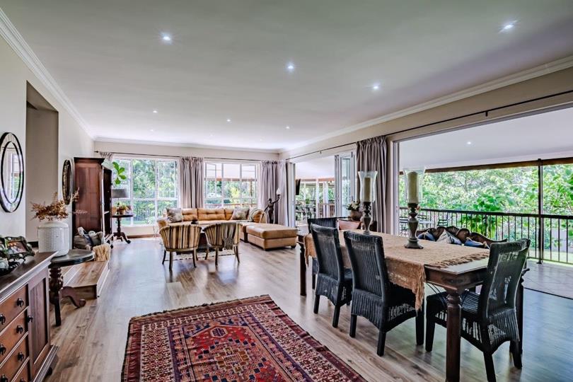 9 Bedroom House for sale in Shere - P24-115517500