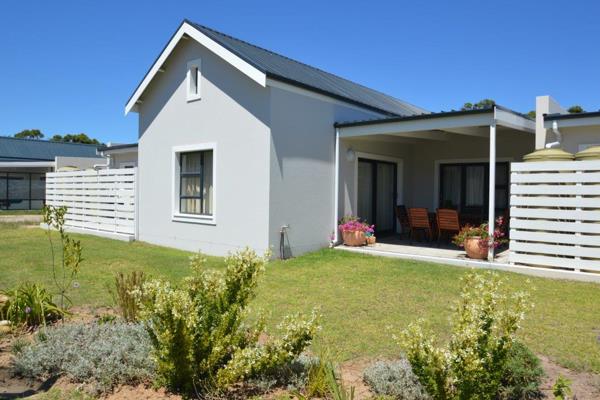 LONG-TERM RENTAL - NO MOVE-OUT IN DECEMBER - Available immediately

This exceptionally modern, sundrenched home is located in the ...