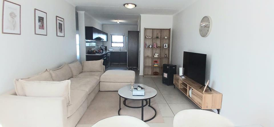2 Bedroom Apartment / flat for sale in Greenstone Ridge - 1 Emerald ...