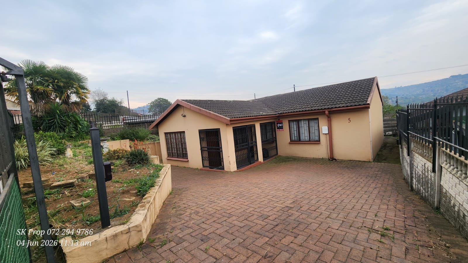 3 Bedroom House for sale in Copesville - P24-117290541