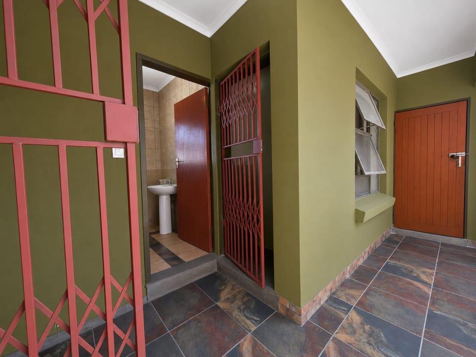 6 Bedroom House for sale in Ivydale AH - 35 Peplos Avenue - Polokwane