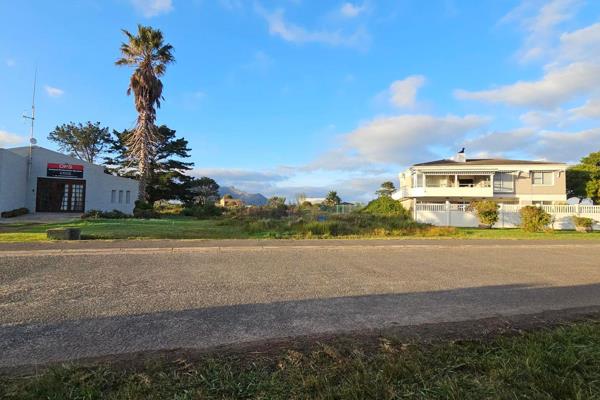 Business Zone 3

Water - on site
Electricity - on site
Fibre - on site
Site development plan - approved

The property is offered with ...