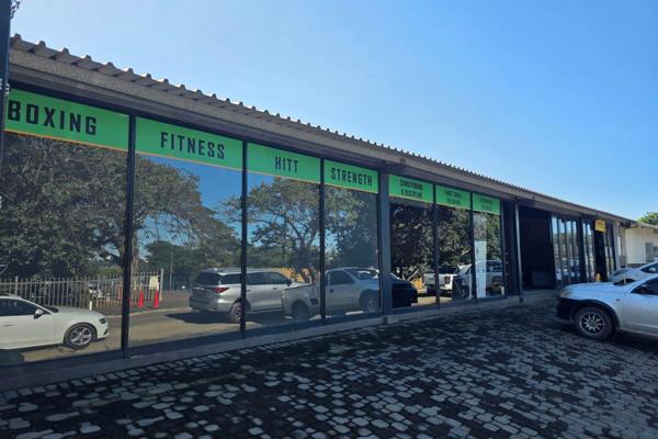 This 146m2 showroom and retail space to let in the established Umhlali commercial node is well suited to destination retailers ...