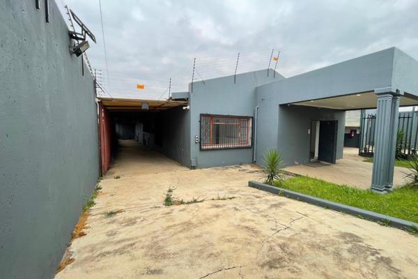 Industrial Property with Warehouse &amp; Office Space

??Klipfontein Ex 41
Rent: R 33 000
Utilities and Armed response Excluded ...