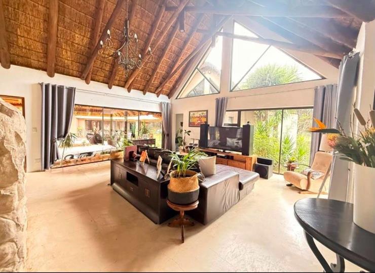 Listing number: P24-117296786, Image number: 2