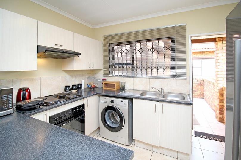 2 Bedroom Apartment / flat for sale in Witfield - 10 Witfield Ridge, 42 ...