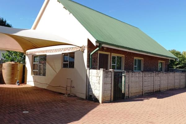 "EXCLUSIVE SOLE MANDATE"

This inviting two-bedroom, one-bathroom property offers an open-plan lounge and dining area ...