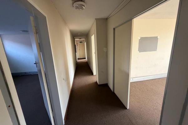 250m2 office space to let in Pretoria West. Positioned on Soutter Street, this office ...