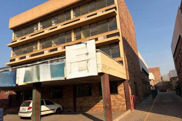 250m2 office space to let in Pretoria West. Positioned on Soutter Street, this office ...