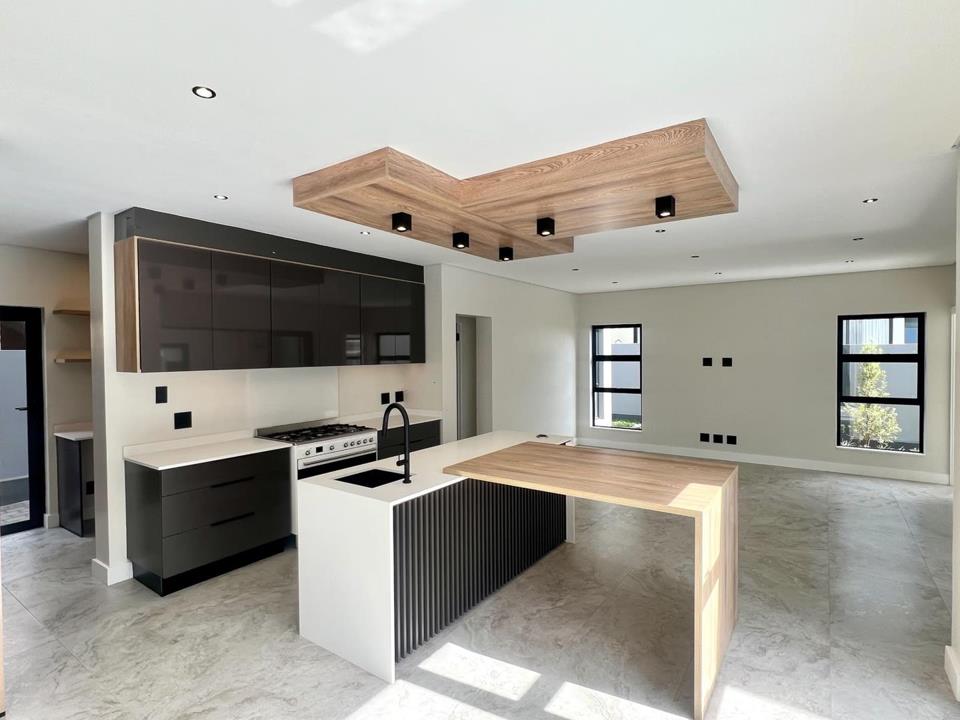 Listing number: P24-117260925, Image number: 1
