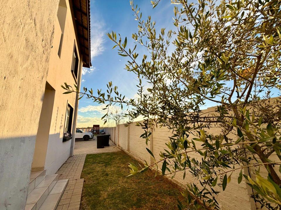 Listing number: P24-117302841, Image number: 1