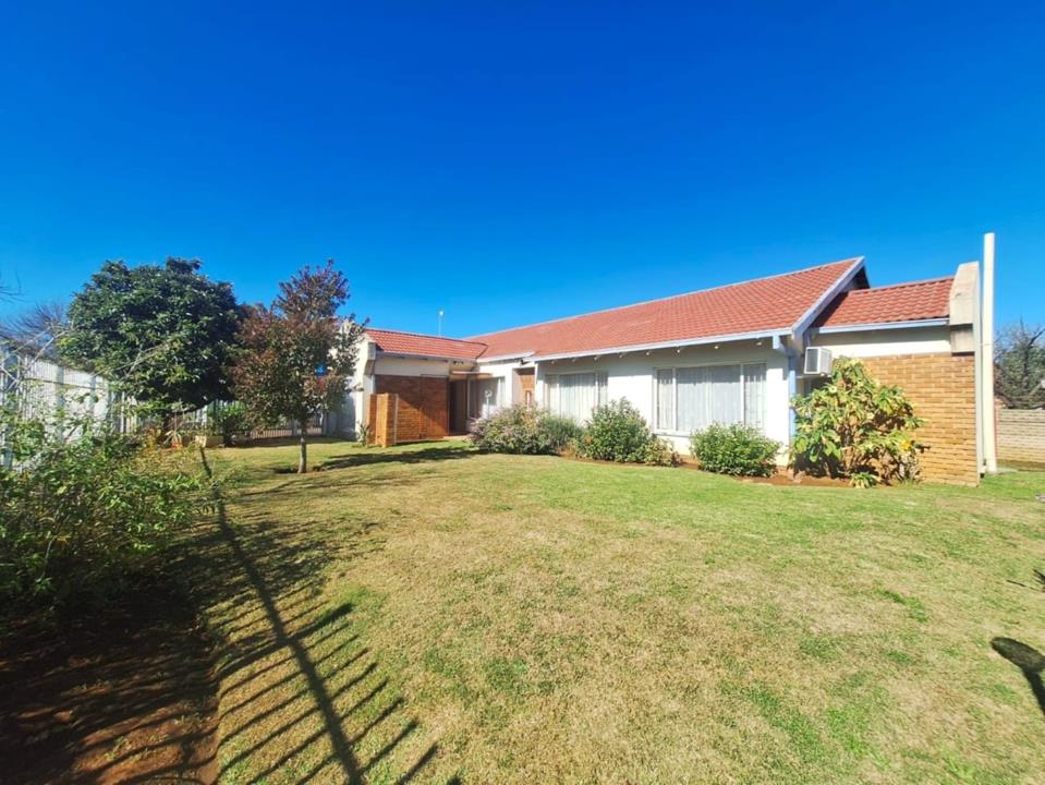 3 Bedroom House for sale in Gardeniapark - 37 Nerina Street - Bloemfontein
