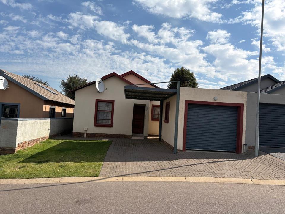 3 Bedroom House for sale in Kosmosdal - 6830 Waterberg Road - Centurion