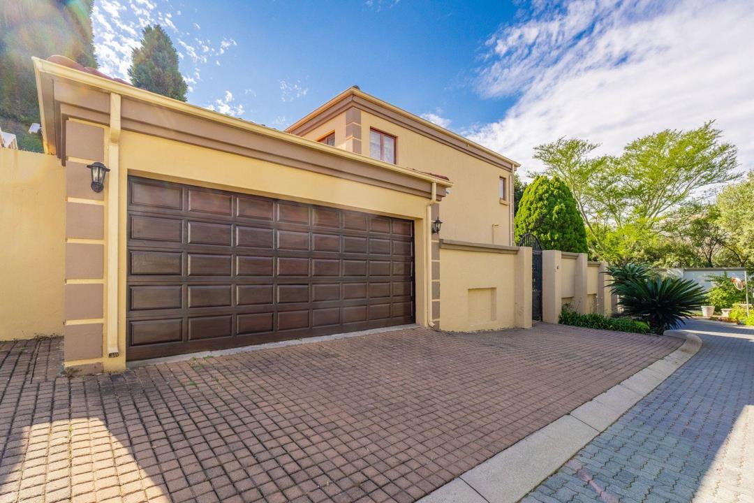 3 Bedroom House for sale in Broadacres - 41 Gateside Manor, 12 Gateside Avenue - Sandton