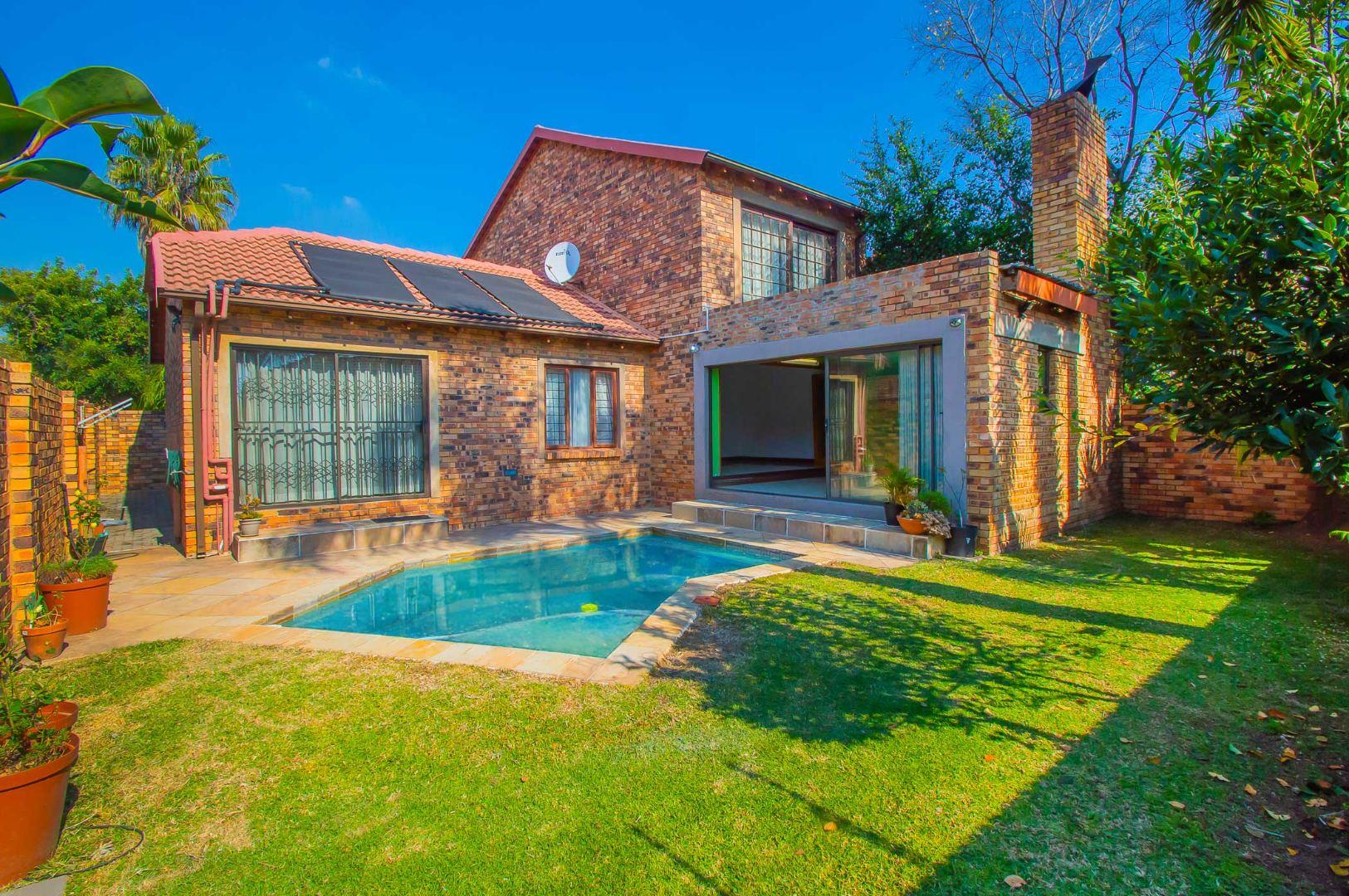 3 Bedroom Townhouse for sale in Randpark Ridge - 12 Ss Inkwelo Gardens ...