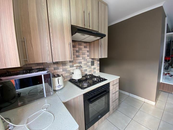 3 Bedroom House for sale in Modderbee - P24-117312559