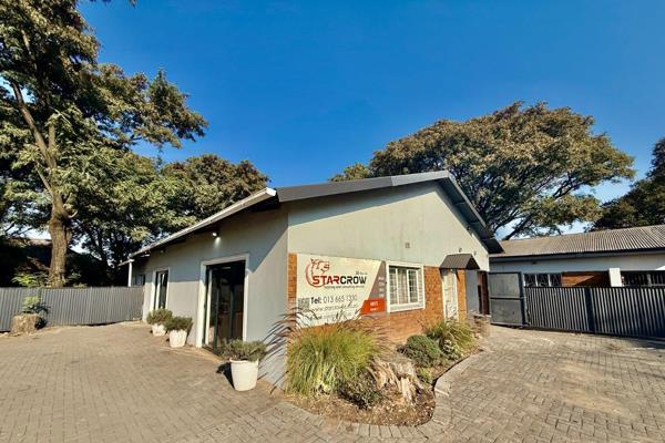 Position your business for success with this well-located 100m² office space, offering excellent visibility and convenience. ...