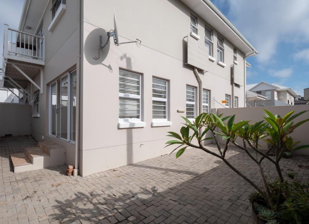 2 Bedroom Apartment / flat for sale in Nahoon - 11 Ascot Rd - East London