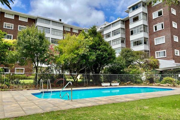Grosvenor Square is an exceptionally well-managed and maintained sectional title complex for residents 50+ years of age. 

The services ...
