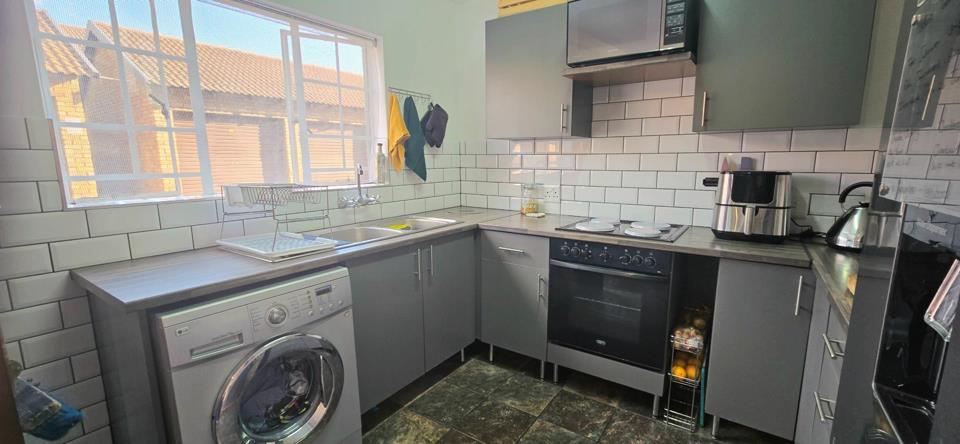 Listing number: P24-117316433, Image number: 2