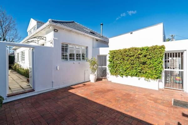 Exclusive Mandate

Exceptional design, a sought-after location, and effortless family living come together in this beautifully ...