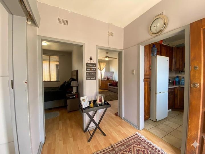 Listing number: P24-117318429, Image number: 3