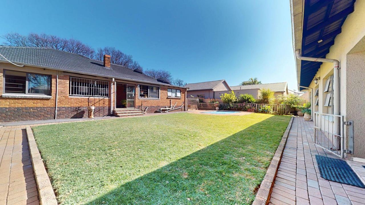 Listing number: P24-117687995, Image number: 1, Image