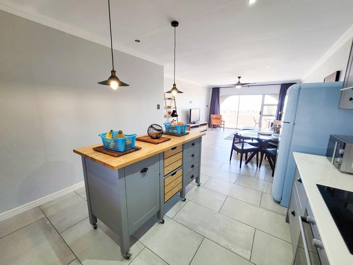 Listing number: P24-113552819, Image number: 2