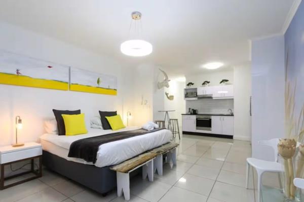 Urban Chic - Turnkey Studio in Cape Town’s Trendy East City

The ultimate City ...