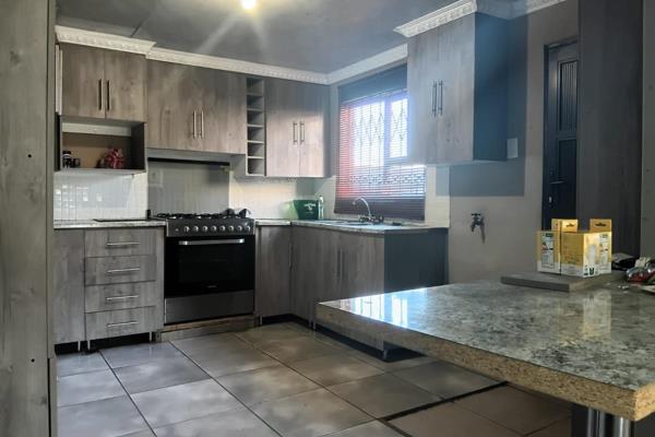 Going on Auction: Wednesday 29 July 2026
Reserve Price: R1 400 000.00 (All offers will be reviewed)
Non-refundable 10% commission plus ...
