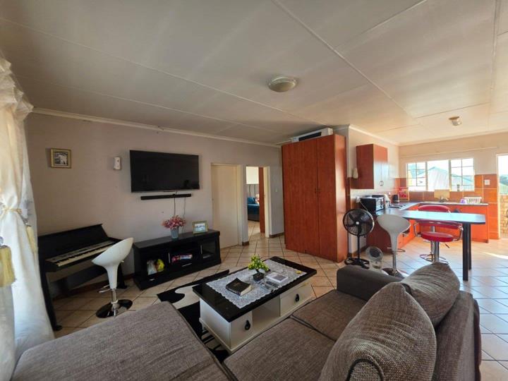 Listing number: P24-117324142, Image number: 2