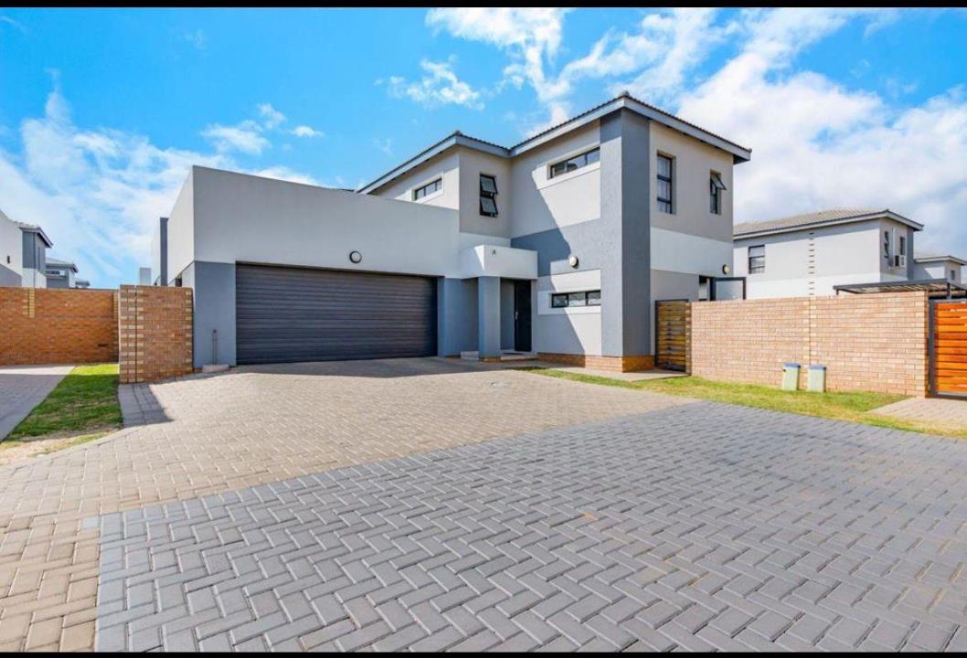3 Bedroom House for sale in Thatchfield Ridge - Thatchfield Ridge - Centurion