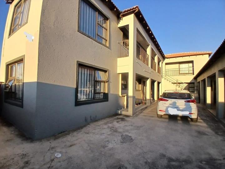 Listing number: P24-117327411, Image number: 3