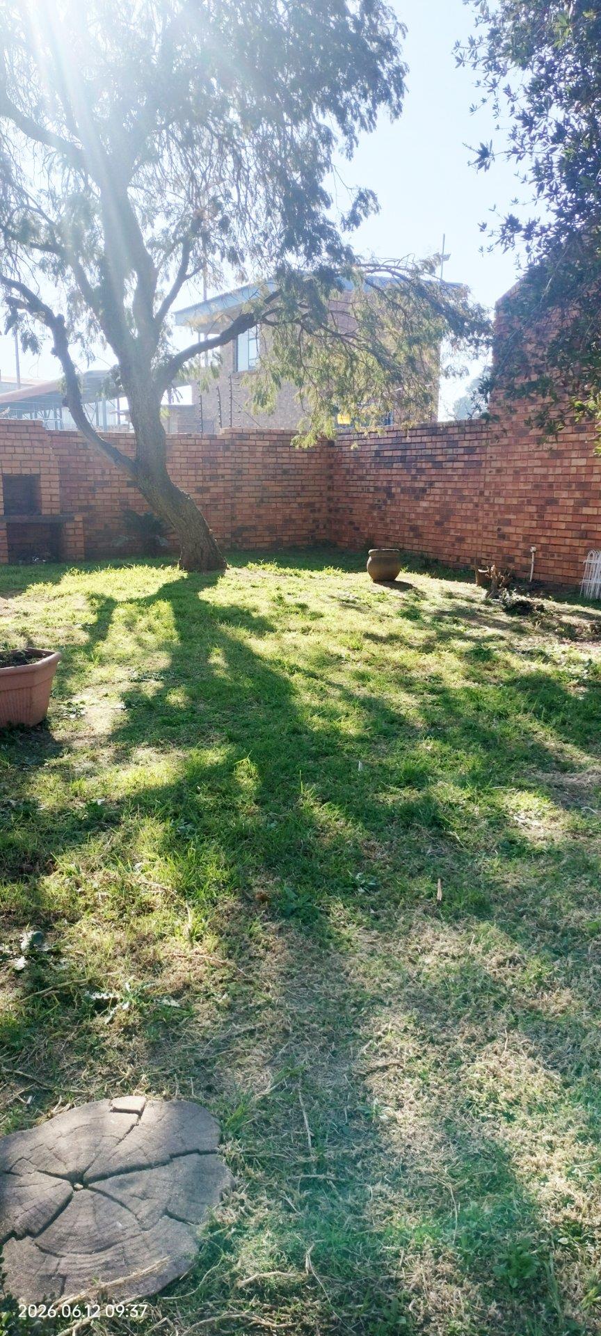 2 Bedroom Townhouse to Rent in Reyno Ridge