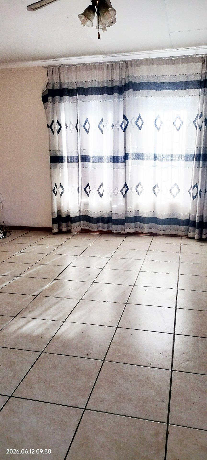 2 Bedroom Townhouse to Rent in Reyno Ridge