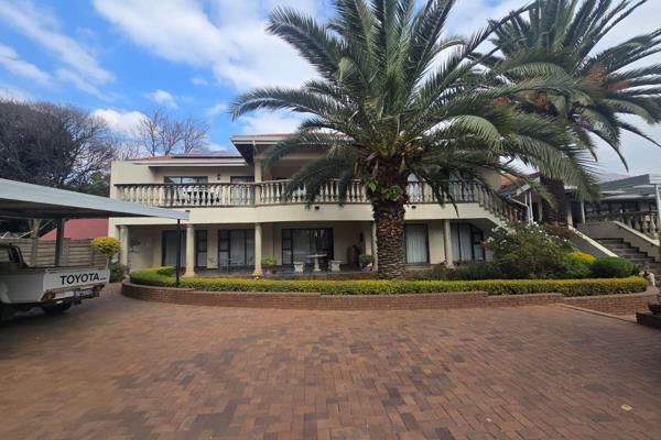 Positioned at 13 Masefield Street in Farrarmere, this 600m2 hospitality property offers ...