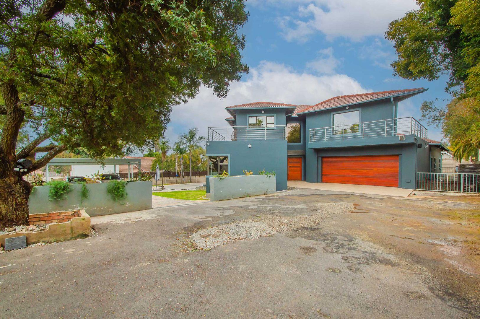 5 Bedroom House for sale in Randpark Ridge - P24-117333234