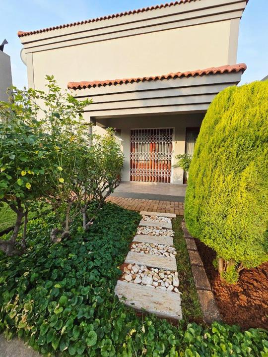Listing number: P24-117341763, Image number: 2