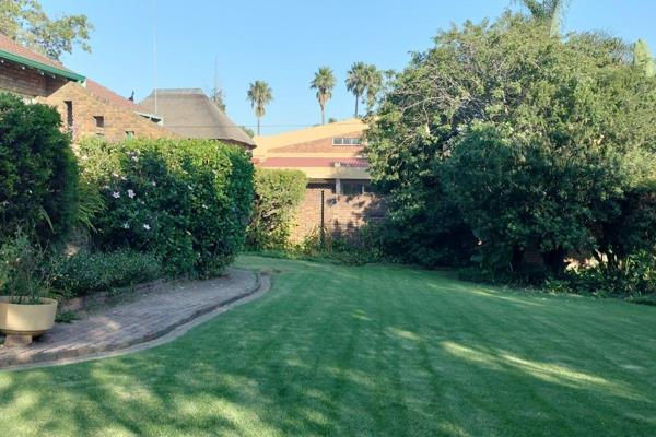 Escape to a warm, sunlit home in Reyno Ridge that blends practical living with comfort. This well laid out house offers three bedrooms ...