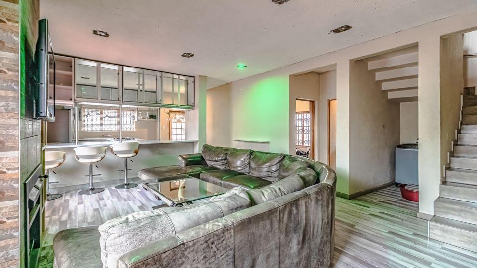 Listing number: P24-117343634, Image number: 3, Image