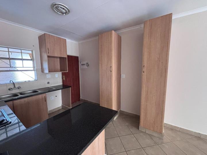 Listing number: P24-117344303, Image number: 3