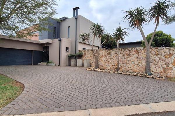 *Beautiful Family Home in Tranquil Midstream Ridge*

EXCLUSIVE MANDATE

This impressive double-storey residence offers effortless ...