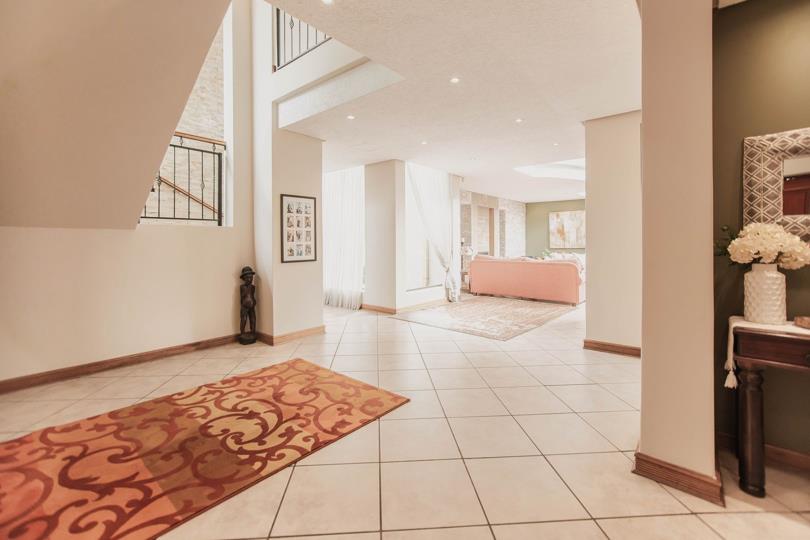 Listing number: P24-117346038, Image number: 2, Image