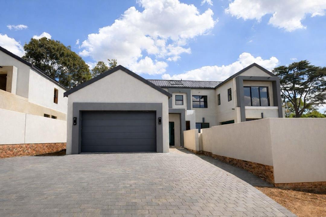 4 Bedroom House for sale in Bryanston - Sandton