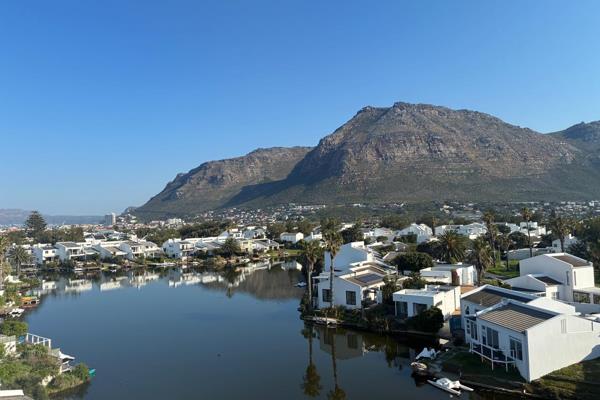 On the water with a perfect view in sought-after Marina da Gama, this unique property ...