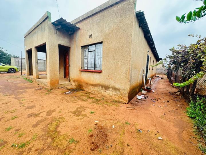 3 Bedroom House for sale in Simunye - P24-117349659